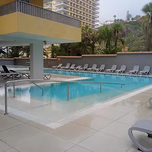 Live Puerto Palmeras , Puerto de la Cruz (Tenerife) España